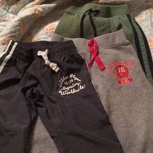 Sweatpants bundle 2T various brands shown in pics.