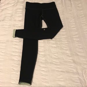 Lululemon • Reversible Wunder Under Pant