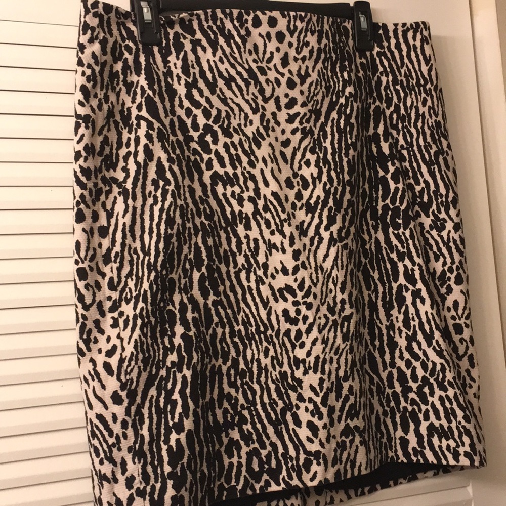 Talbots pale pink and black animal print skirt