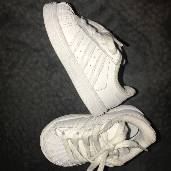 All white original superstar Adidas. Size 4c - Picture 2 of 3
