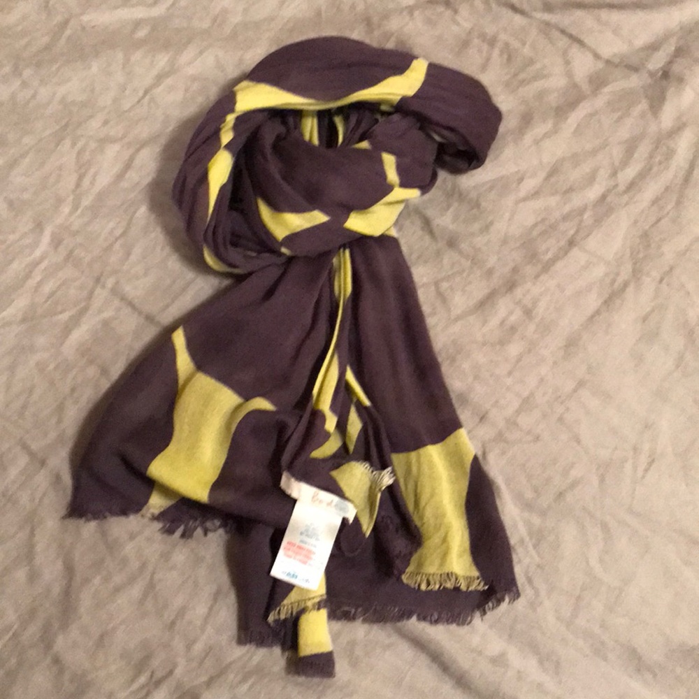 Boden scarf