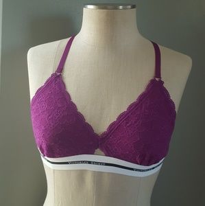 Victoria's Secrect Lace Bra NEW size M
