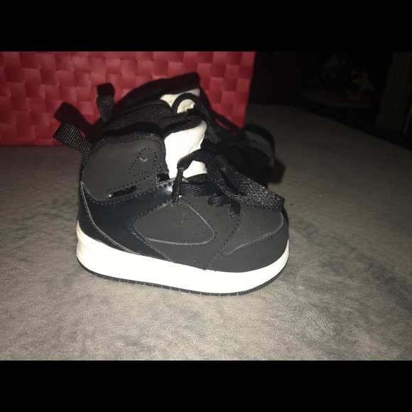 Baby Jordans - Picture 3 of 4