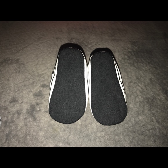 Baby shoes 0-6 months - Picture 2 of 2