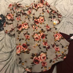 Beautiful princess Vera wang floral blouse!