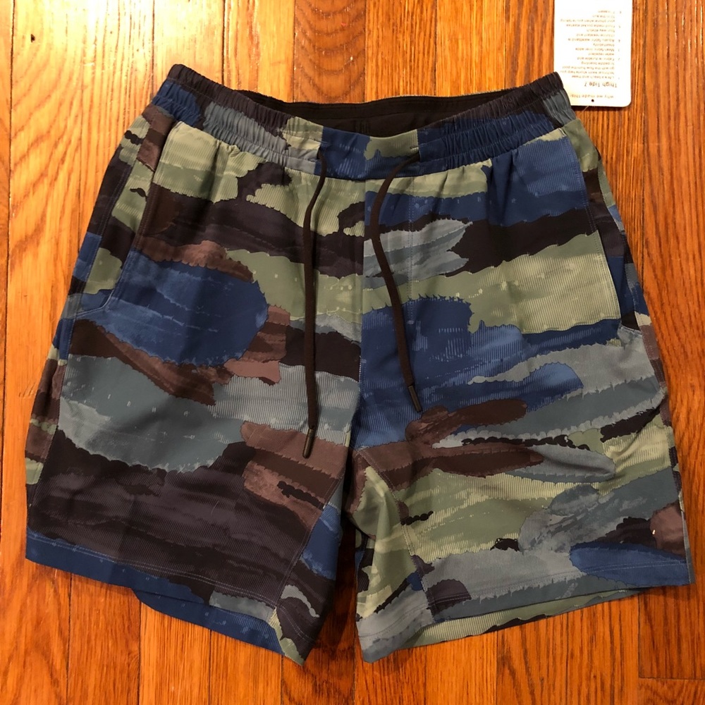 Lululemon thigh tide 7 shorts