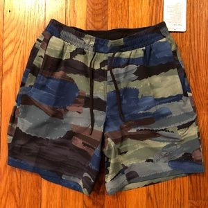 Lululemon thigh tide 7 shorts