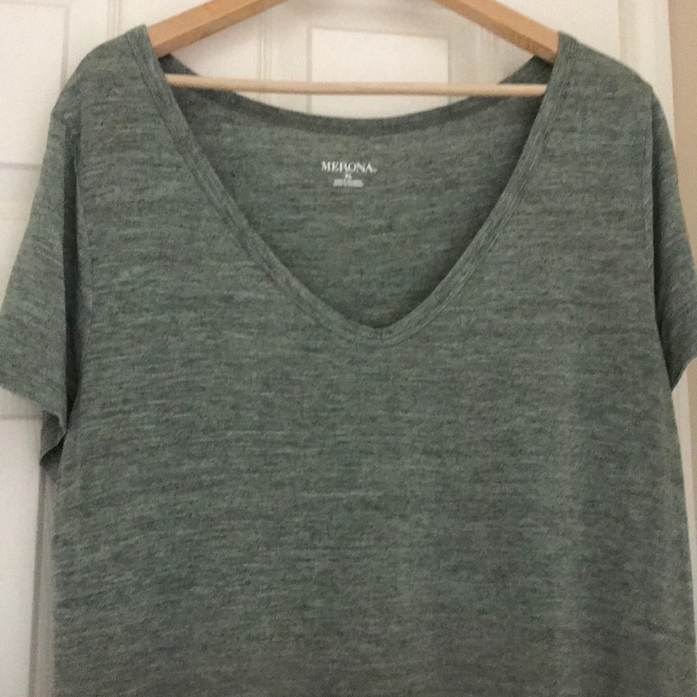 Merona T shirt