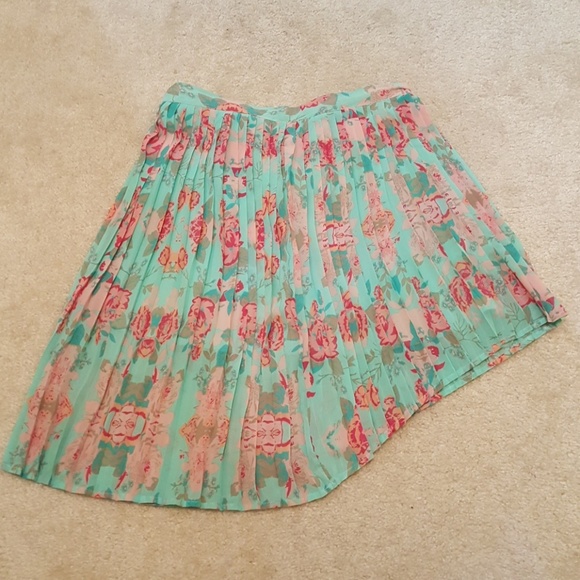 Forever 21 Dresses & Skirts - Forever 21 Exclusive skirt