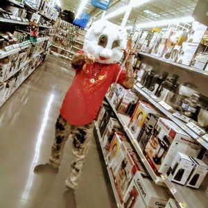 Meet your Posher, Lazaro