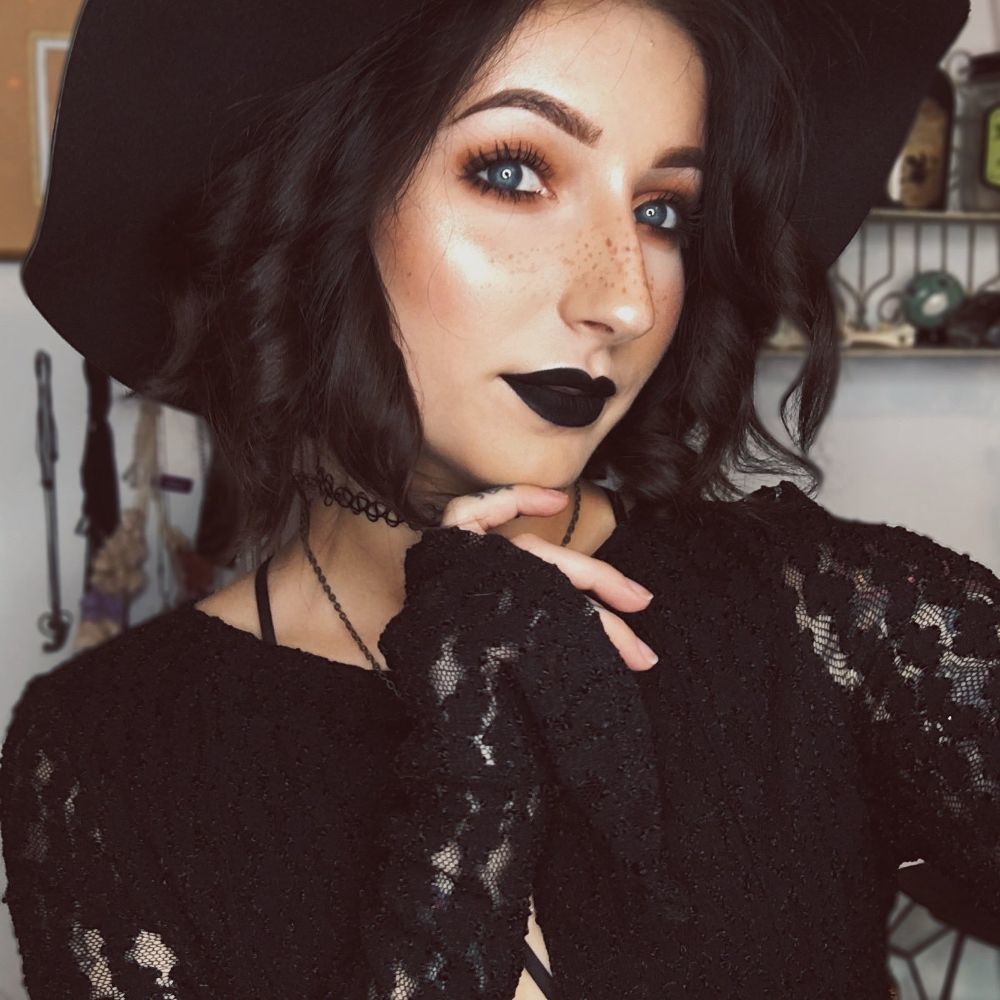 Meet your Posher, Tiffany