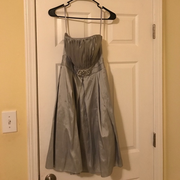 Dress - Picture 2 of 2