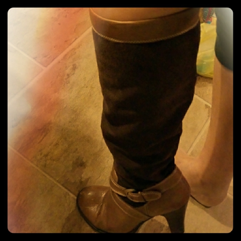 Relativity women's boots size 9