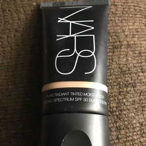 NARS TINTED MOISTURIZER LIGHT3