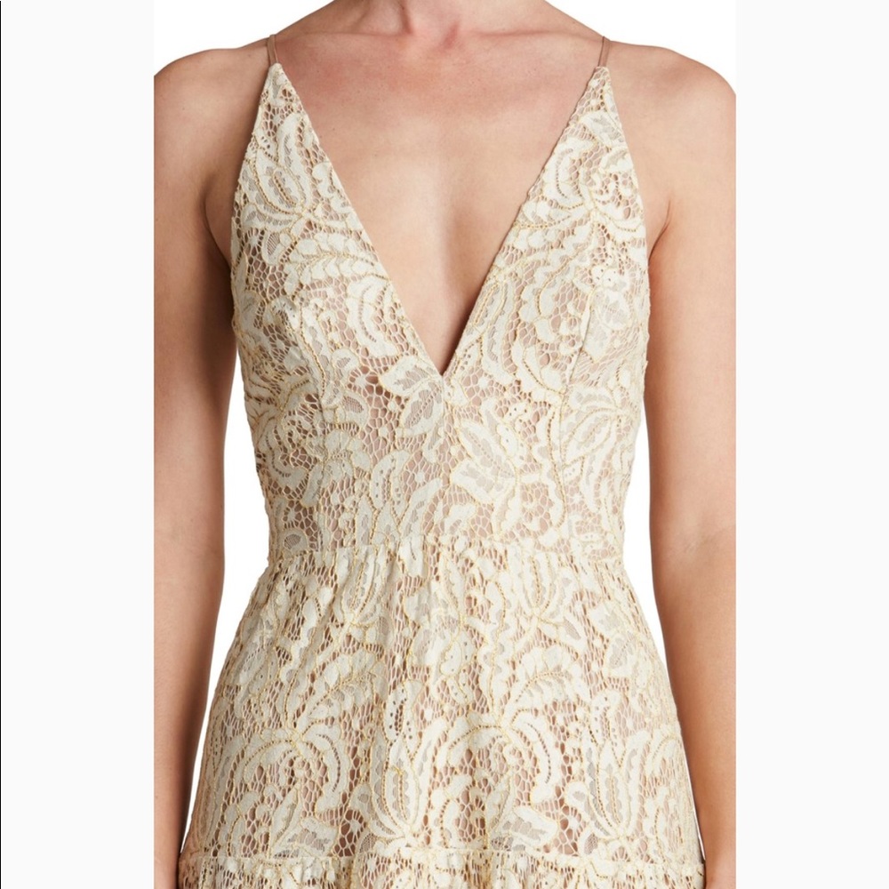 gorgeous lace gown - Picture 3 of 3