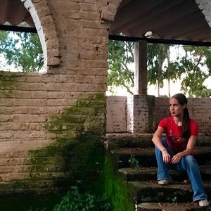 Meet your Posher, Abi