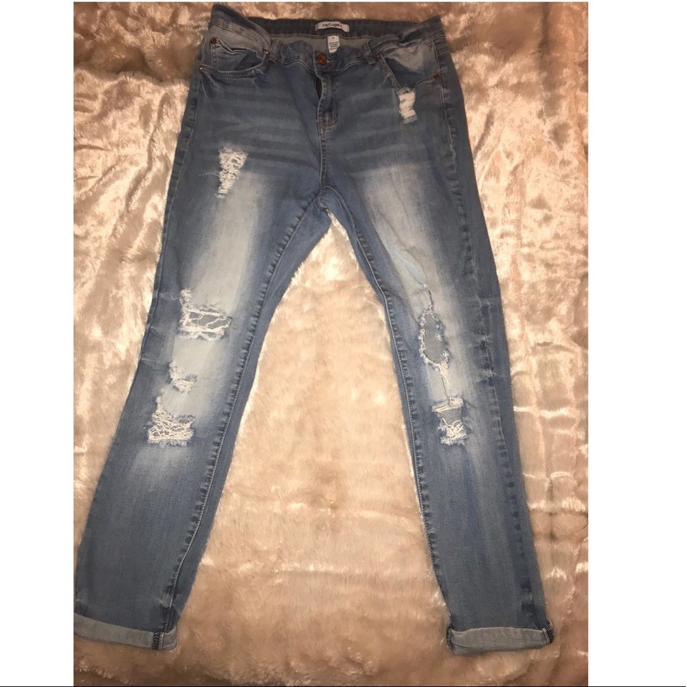 Distresses Jeans