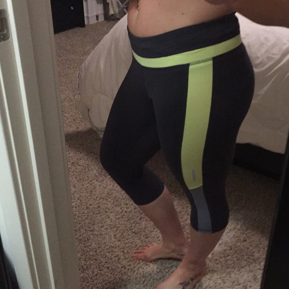 Champion cropped workout pants