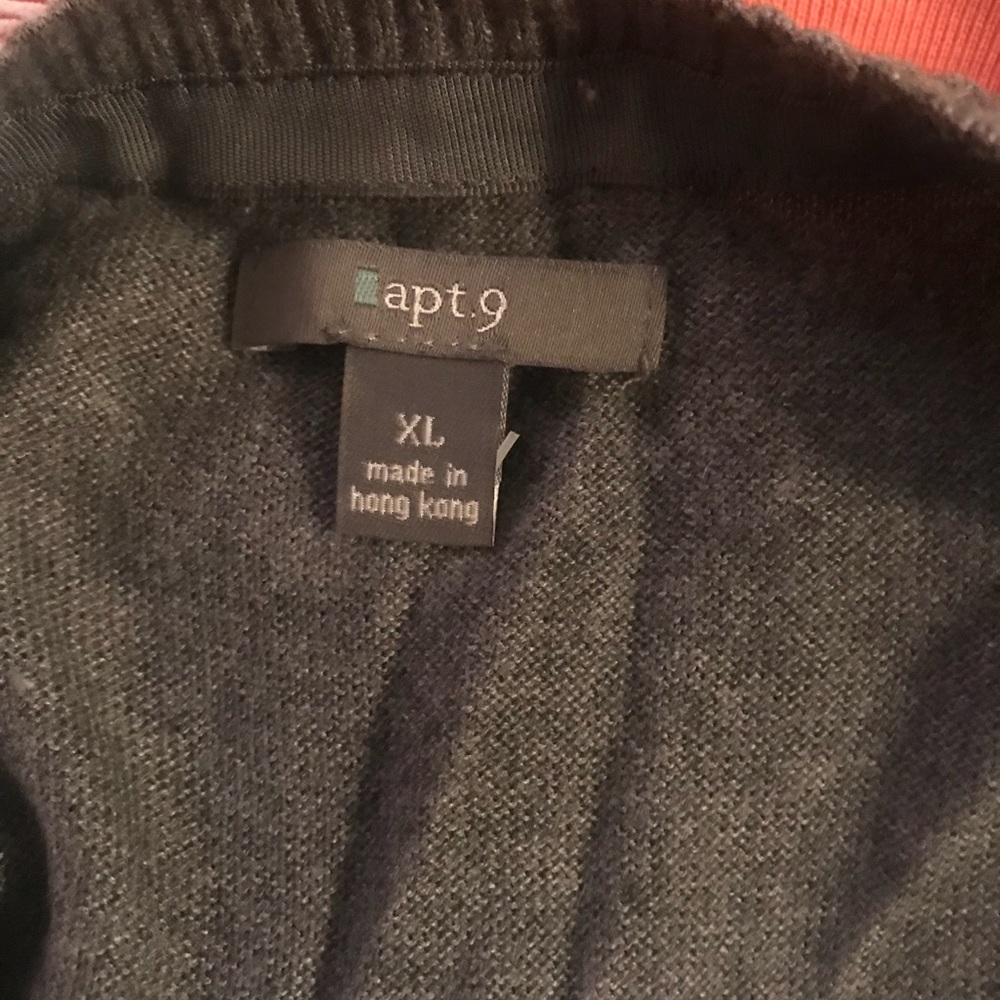 Top - Picture 4 of 4