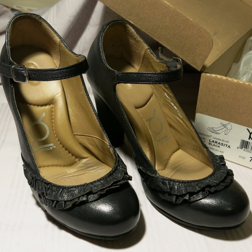 Crocs Larasita Black Heels Size 7W