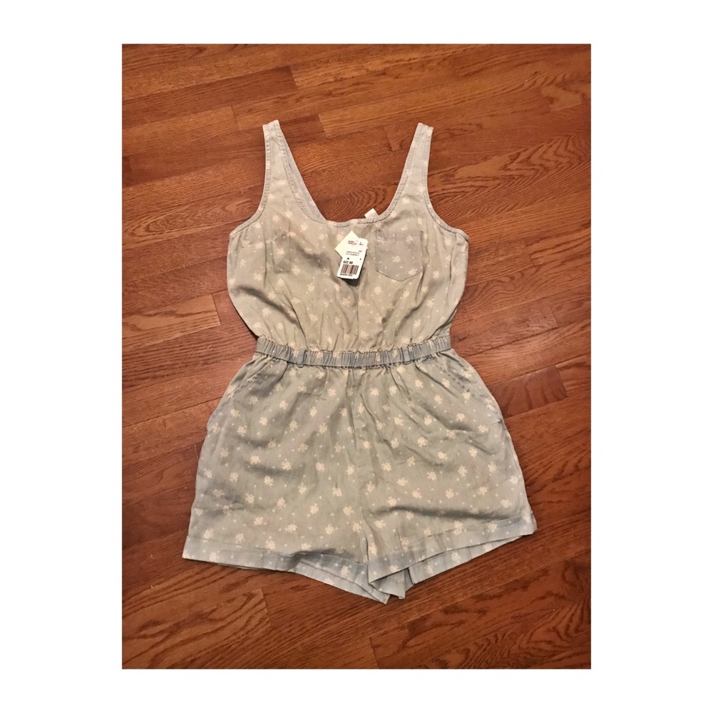 CHAMBRAY ROMPER forever21 size M NWT