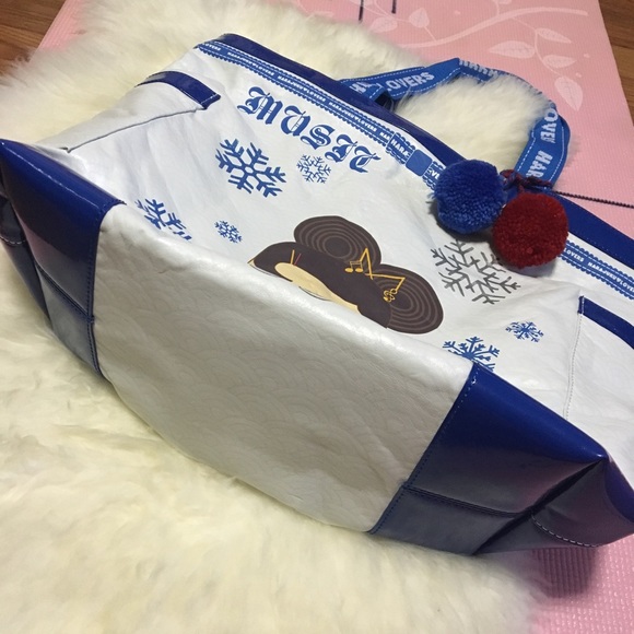 π Harajuku Lovers Tote - Picture 5 of 8