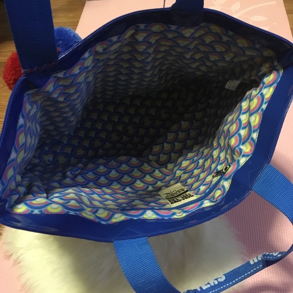 π Harajuku Lovers Tote - Picture 7 of 8