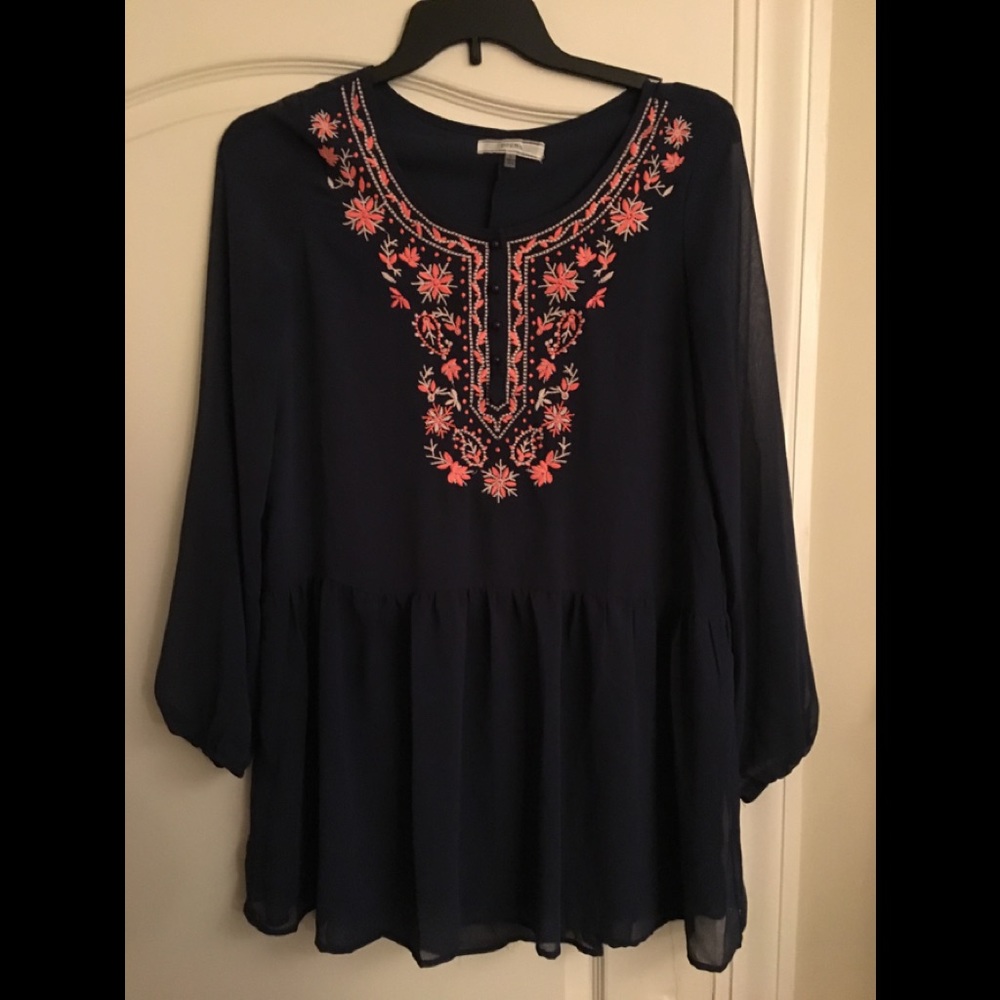Navy top