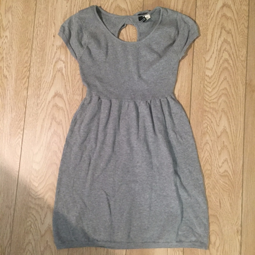 Light Sweater Short Sleeve Dress with Bow