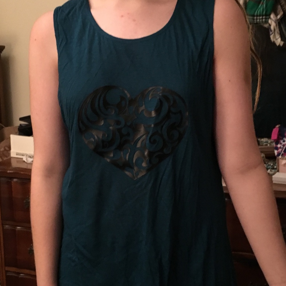 Sleeveless forest green top