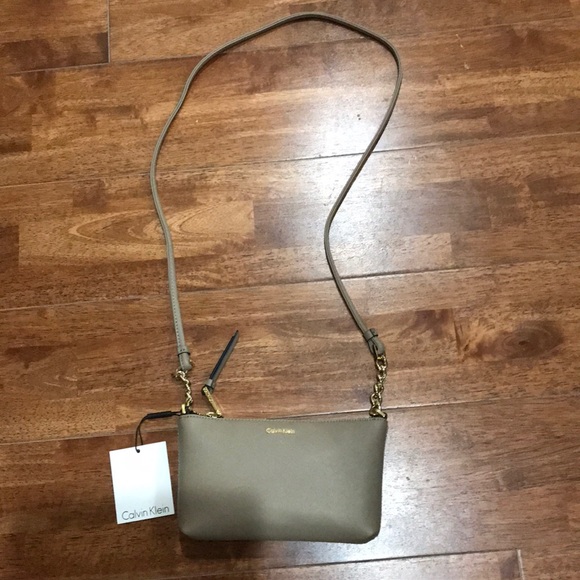 Calvin Klein Crossbody bag - Picture 2 of 4