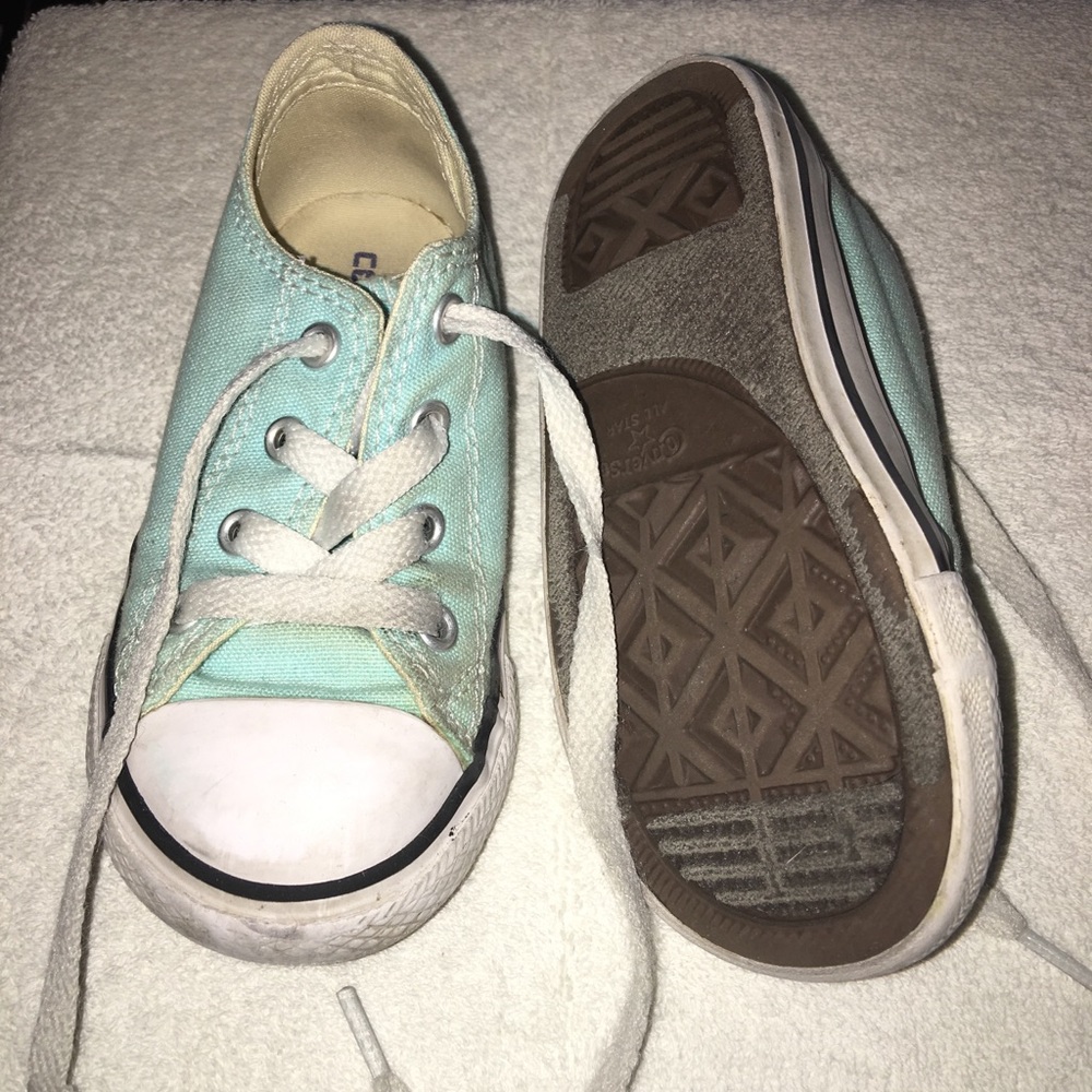 Mint green converse size 8