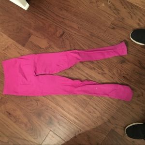 Lululemon size 4 wunder under hot pink pants
