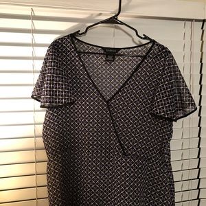 George XXL sheer print top, cute sleeves!