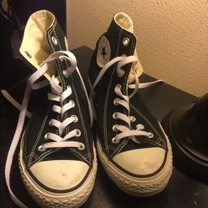 Black hi top converse