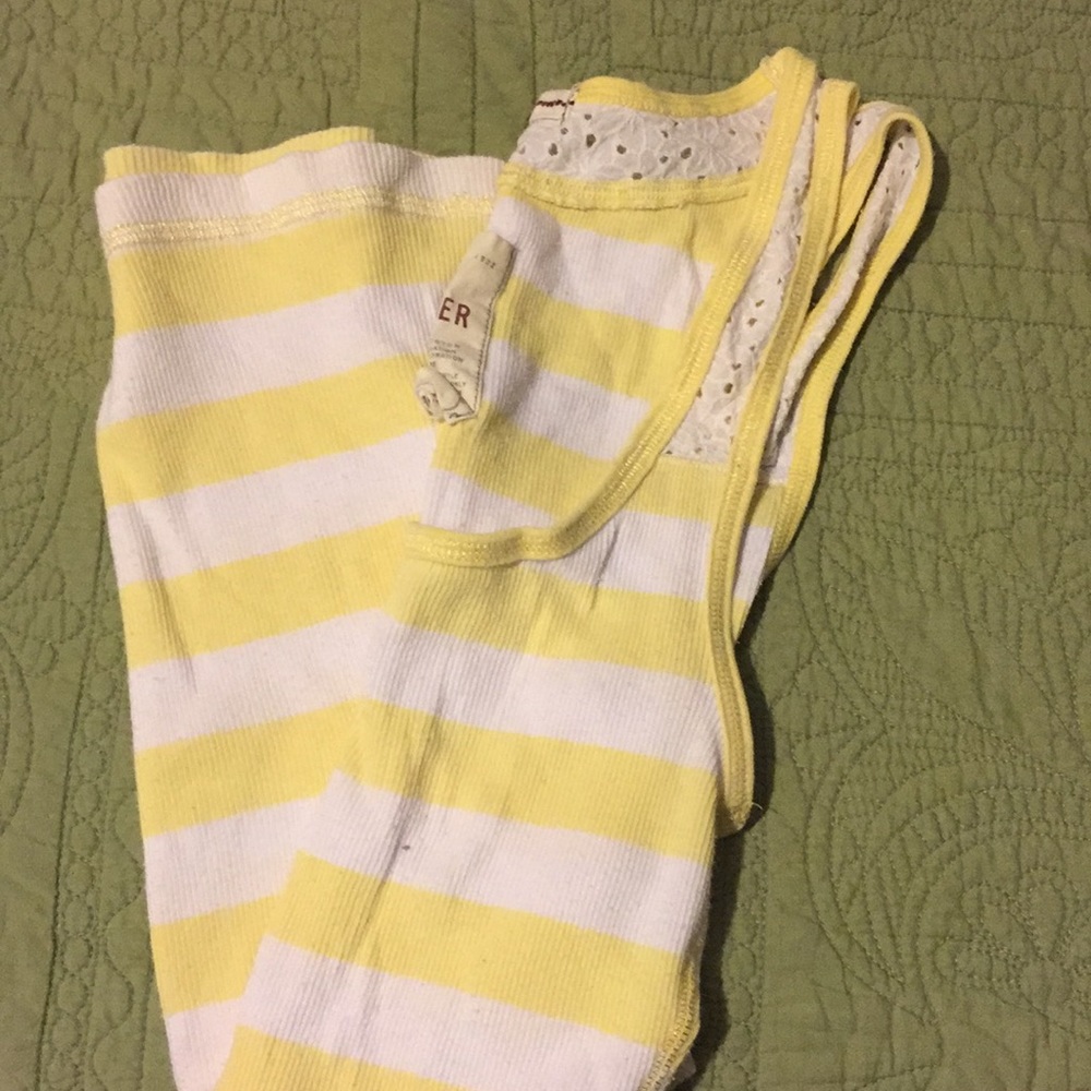 Hollister tank top - Picture 2 of 3