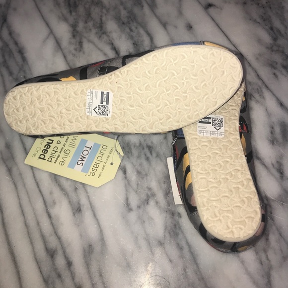 Toms-gray abstract print slip ons - Picture 3 of 3