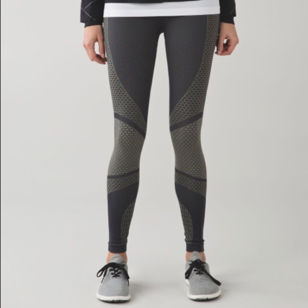 About That Base Tight in Black/Slate