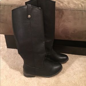 Brand new black boots
