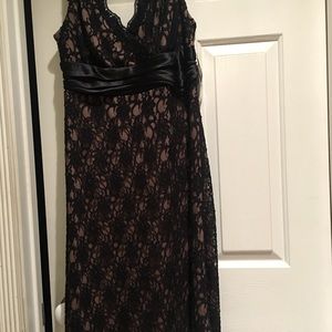 🖤💃Beautiful Black Lace Dress💃💃