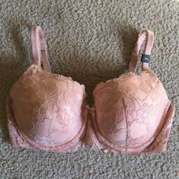 Victoria's Secret Other - VS Body by Victoria Lined Demi