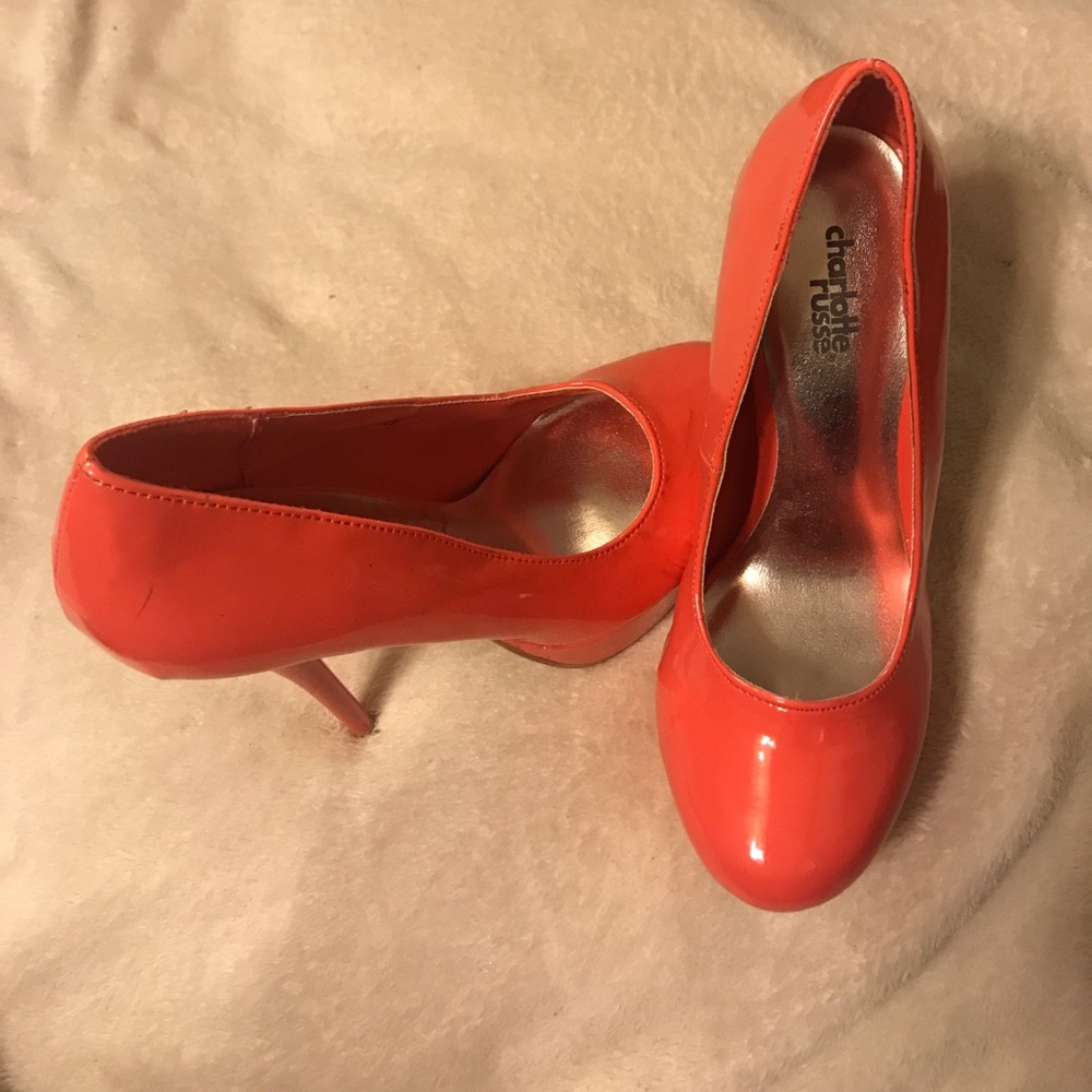 Pink salmon heels