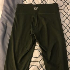 VS army green leggings