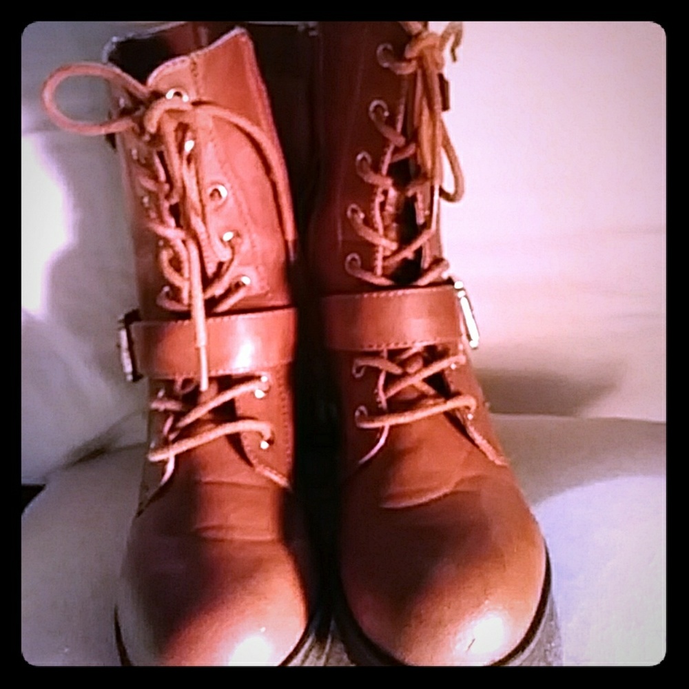 Girls boots