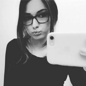 Meet your Posher, Yana