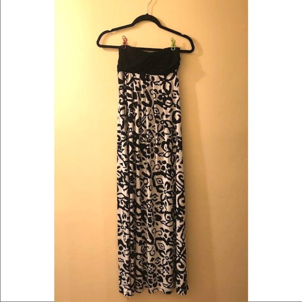 Black and White Floral Pattern Maxi Dress