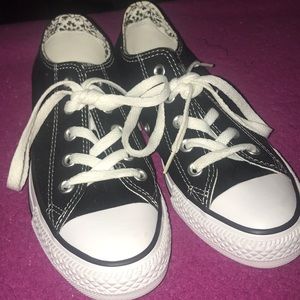 WOMENS CONVERSE BLACK AND WHITE