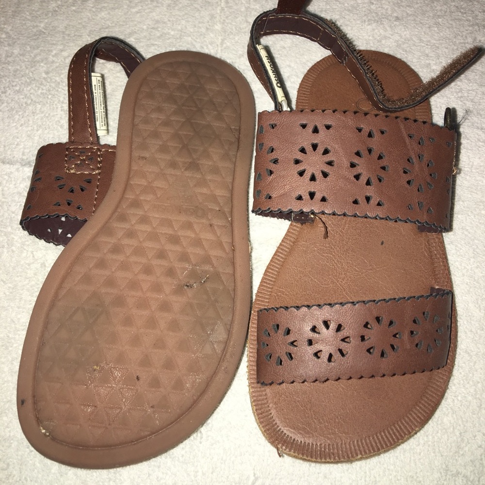 Girls brown Osha kosh B’gosh sandals Sz 8