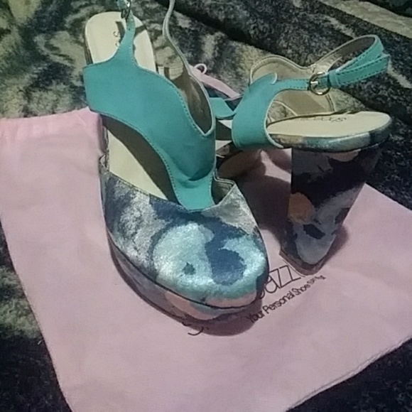 Shoedazzel heels - Picture 1 of 5