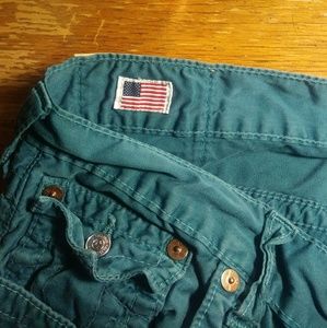 Meet your Posher, Leo